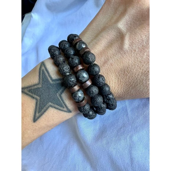 Lava + Black Labradorite Mala Bracelet - Picture 4 of 4